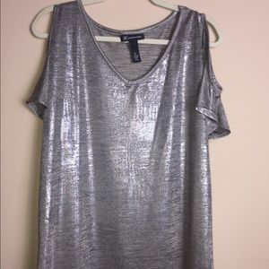 International concepts top Size Xl